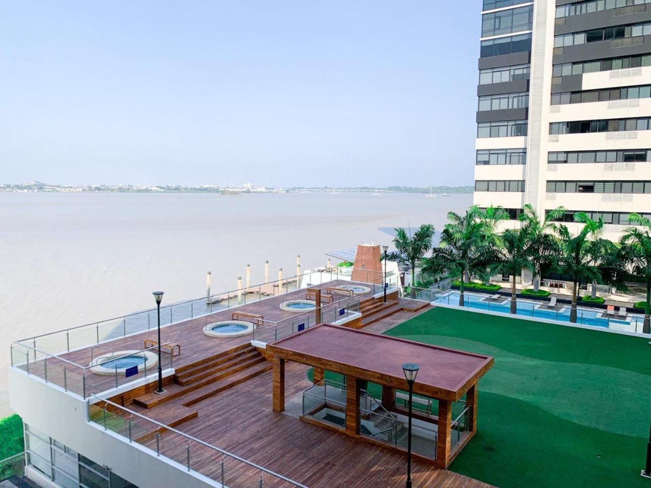 Departamento Vista Al Rio, Puerto Santa Ana, Torres Bellini Iii-iv Guayaquil